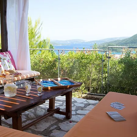 Holiday home Amalia Nydri (Lefkada)
